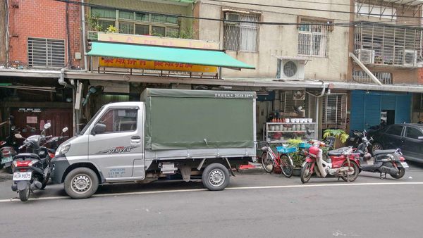 【板橋美食】天香小吃部-隱身在巷弄裡超大份量又便宜的小吃店