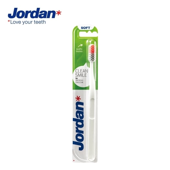 詳細介紹 商品規格 商品簡述 Jordan 清新酷炫牙刷(軟毛) 品牌 JORDAN 規格 一支 原產地 台灣 深、寬、高 2x4.3x23cm 淨重 20 g 保存環境 室溫 是否可門市/超商取貨 