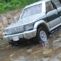 ゲームと車(トミカ笑)の話しよ～