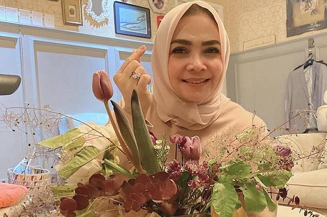 Puluhan Tahun Tak Dinafkahi Gideon Tengker, Inilah Sumber Kekayaan Rieta Amilia Ibunda Nagita Slavina