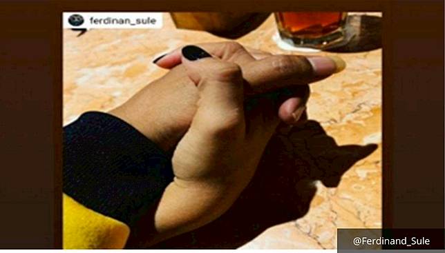 Foto ini sudah dihapus oleh Sule