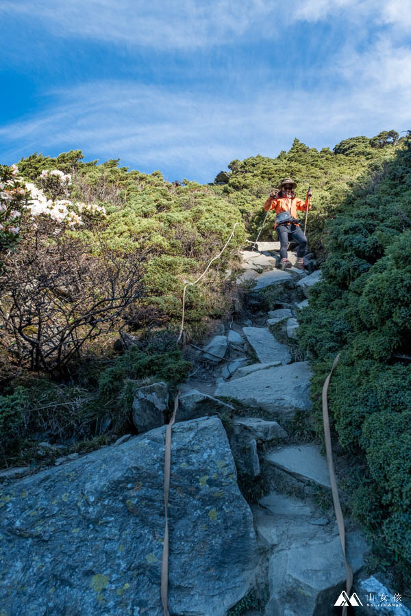 山女孩MelissaxMao冒險生活_奇萊主北_奇萊北峰主峰三天兩夜登山紀錄-100.jpg