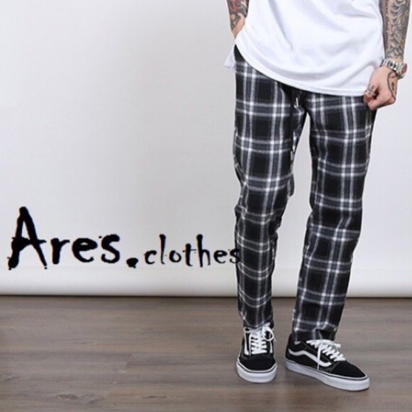 Ares.衣著 黑白格紋微寬褲 M/大尺碼 韓國製 現貨供應 現貨實拍 格紋長褲 黑白格 情侶款