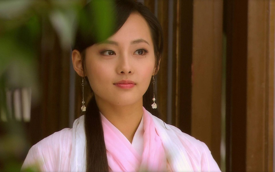 待播古裝劇「顏值不輸女主」的女配3：張嘉倪 飾演《千古玦塵》蕪浣