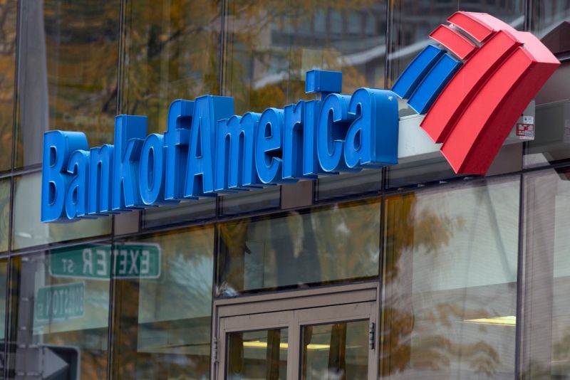 ▲美國銀行（Bank of America）正在新員工的培訓課程中，導入AI和VR設備，讓員工在元宇宙的虛擬世界中，無縫接軌體驗身歷其境的互動式教學。（圖／美聯社／達志影像）