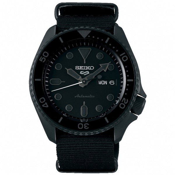 原廠公司貨 保固2年4R36機芯單向旋轉錶圈旋入式透視背蓋自動上鍊（手上鍊）21600轉動力儲存41小時寶石數24石日差+45~-35秒日期顯示星期顯示錶徑42.5mm規格機芯機械機芯錶殼材質不鏽鋼錶