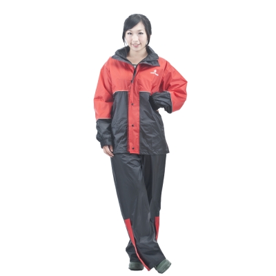 質輕 舒爽 長時間穿著更舒適品質優於其它款式雨衣戶外騎車、登山、釣魚遇雨使用尼龍品質優於其它款式雨衣，防水性超讚