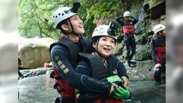 范少勳揪單身男女開趴 楊貴媚獻出「人生第一次」