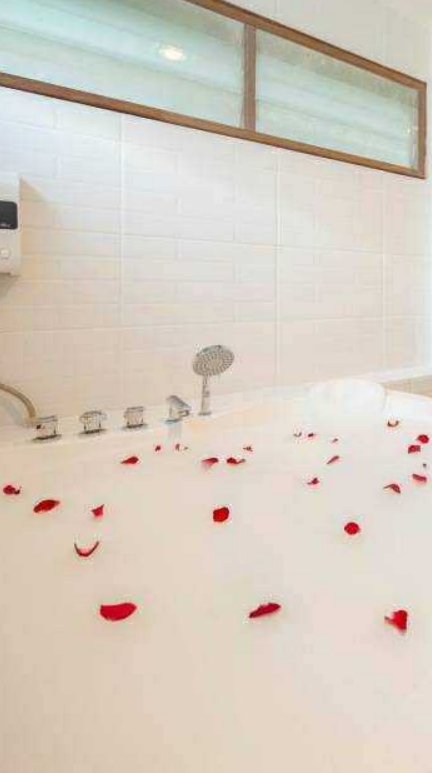OpenChat Adore spa