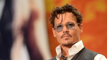 強尼戴普終於開通IG了！第一張照片竟是「空白照」？背後原因笑噴網友啊