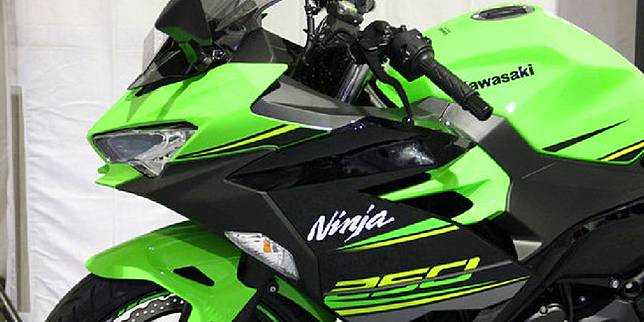 Harga Kawasaki Ninja 250 Semua Varian Agustus 2020 Otosia Com Line Today