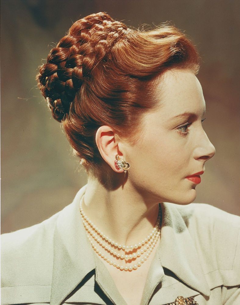 オードリー ヘップバーンほか 1950年代を魅了したアイコニックなヘアスタイル Elle News