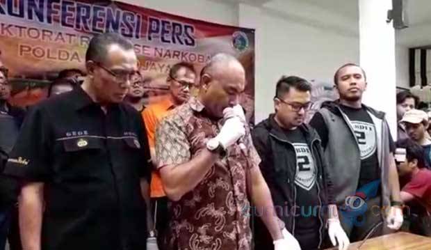 Tak Peduli Usia, 5 Artis Pria Ini Warnai Masa Tua dengan Narkoba