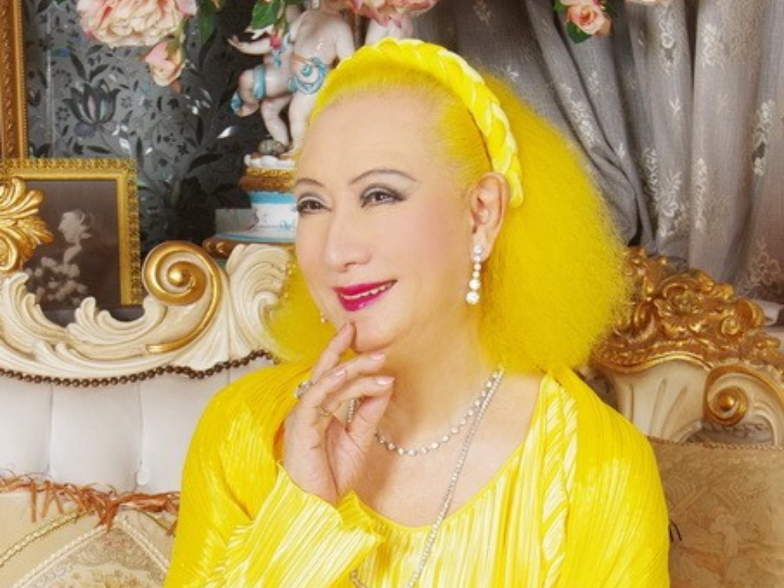 網掀 美輪明宏桌布之亂 日本傳奇歌手大解密 華燈 寶寶原型是他 日本第一代同性戀 Line購物