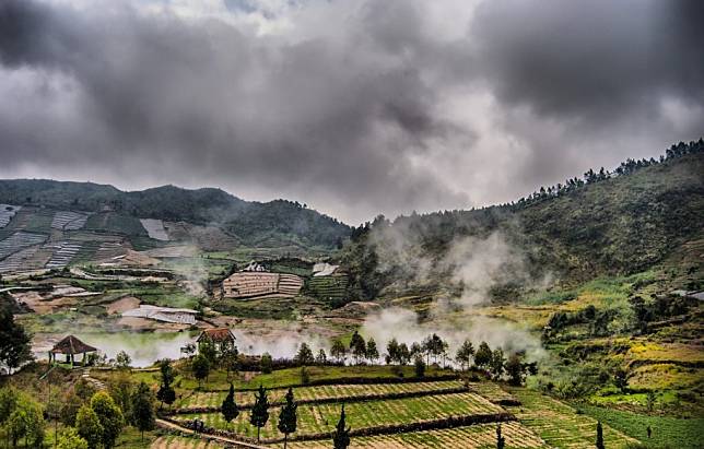 Di Balik Kawah Sileri di Dieng yang Meletus, 7 Pesona Pemandangan Dieng Ini Pasti Membuatmu Terpukau