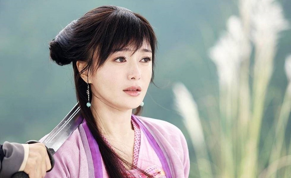 秦嵐古裝角色8：秦嵐 飾演《神鵰俠侶》荷香