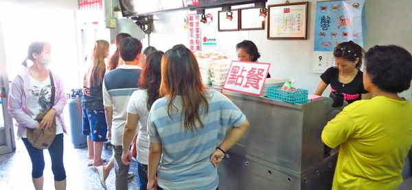 【蘆洲美食】九洲排骨飯-在地人讚不絕口的排骨飯