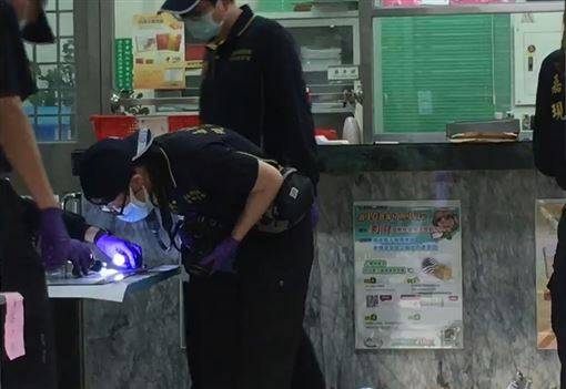 搶匪持刀挾持志工　郵局經理丟錢救人