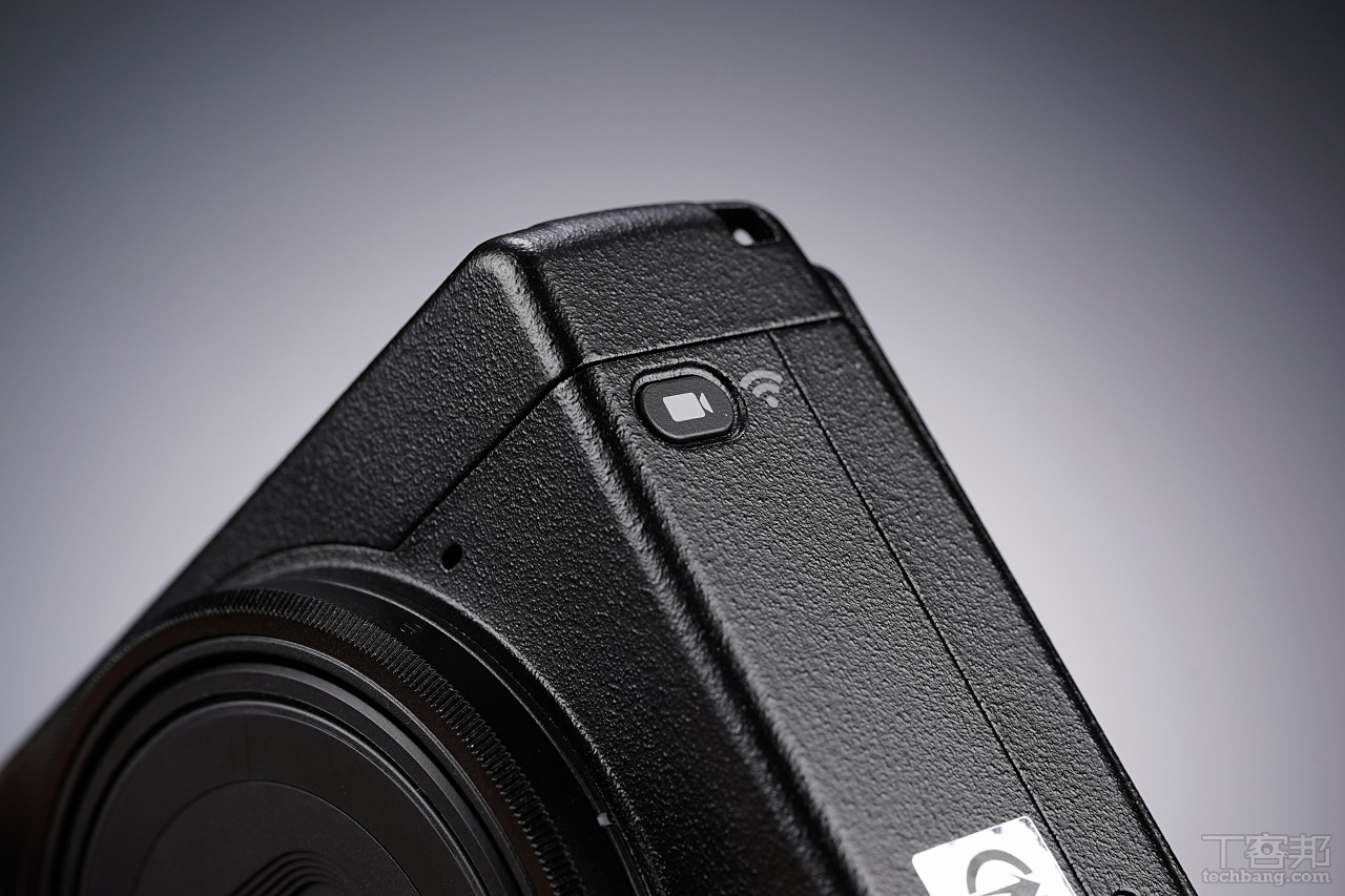街拍隨身機的經典再塑 Ricoh GR III 使用心得
