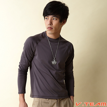 ★保暖發熱素材使用立即升溫禦寒。★美式圓領版型休閒百搭。★台灣原創運動時尚服飾品牌★平價、實穿、多樣化的平價運動時尚