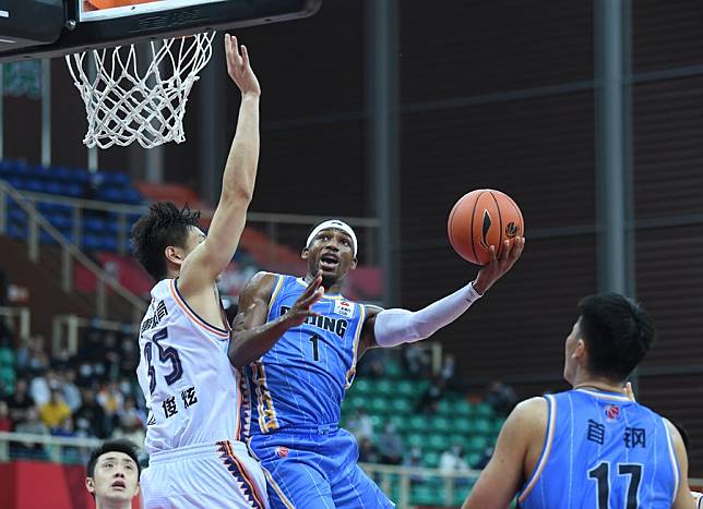 CBA: Beijing Ducks vs. Jiangsu Dragons - Xinhua