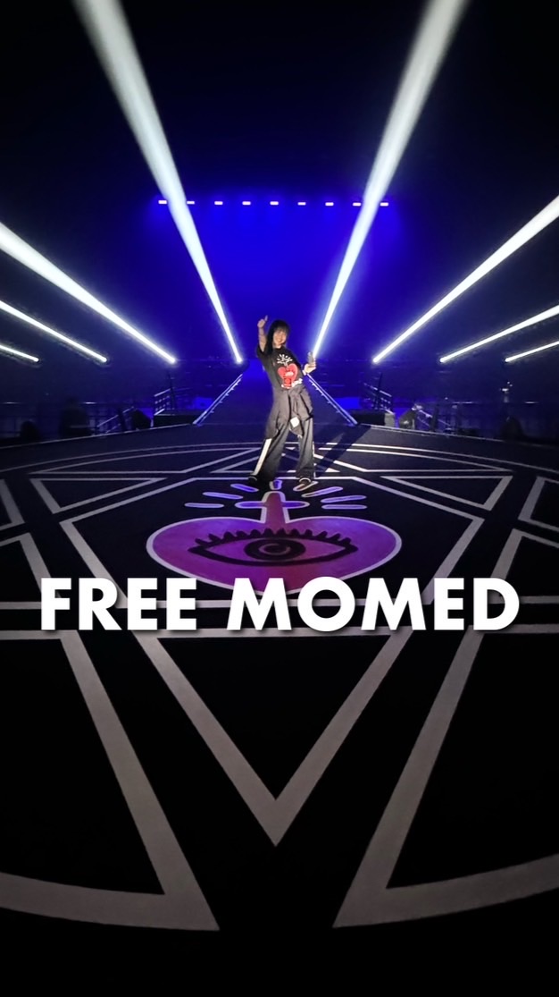 FREE MOMED