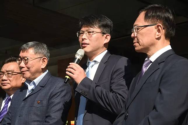 藍連署邀行政院長陳建仁到立院備詢，黃國昌指目前還未收到通知。