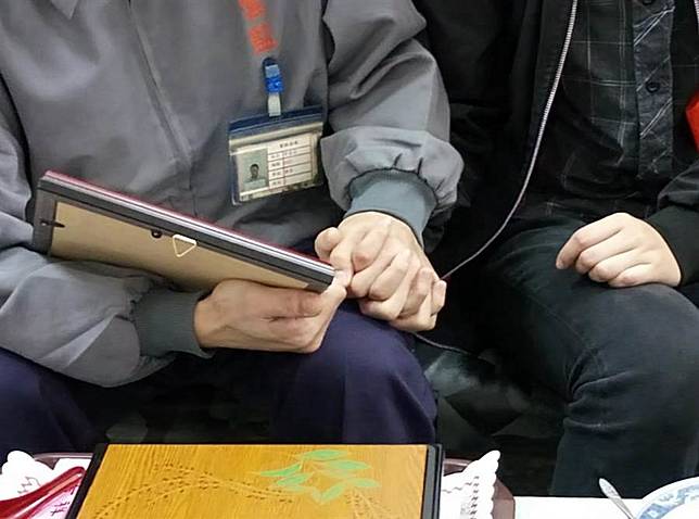 為文救父！高二女寫父祖情得獎助父獲假釋