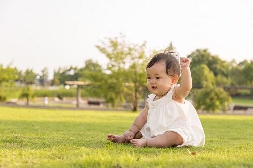 生後10ヶ月の赤ちゃんの喜ぶ遊び方を紹介 オリーブオイルをひとまわしニュース