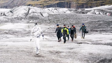 法國羽絨之王 Moncler 再度與中國藝術家劉勃麟合作，創意形象令人驚豔！