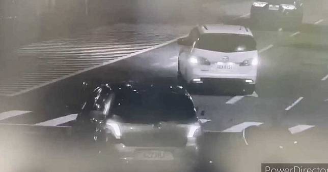 騎士撞轎車噴飛慘死　駕駛崩潰喊：「我不知道」
