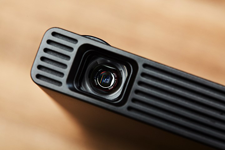 口袋裡的電影院！Sony MP-CD1 微型投影機第一手試用報告