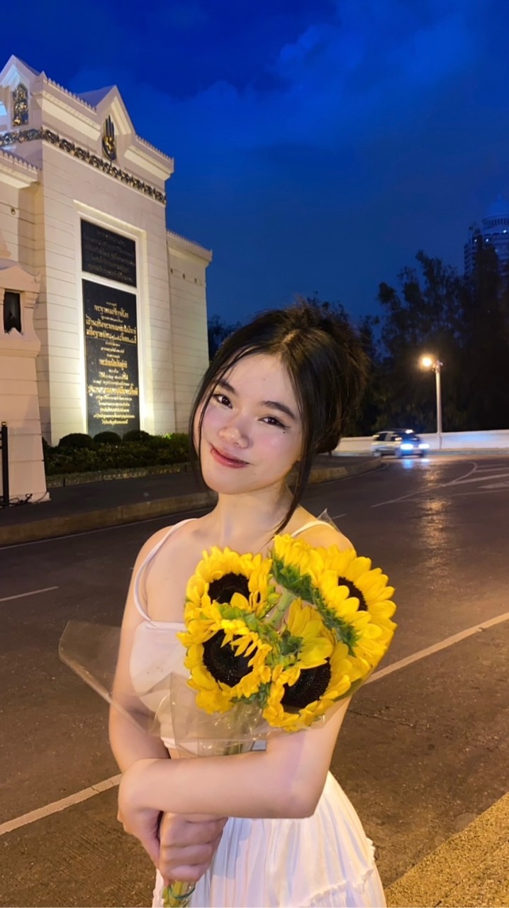 My sunflower🌻✨