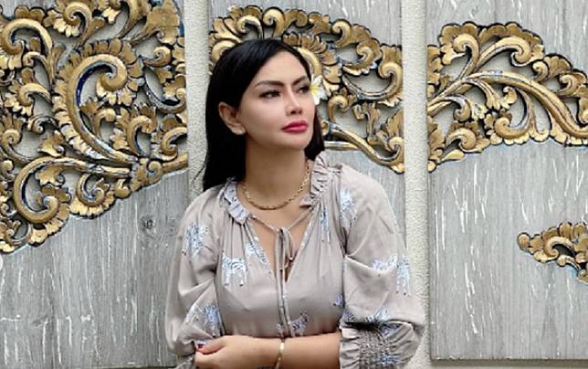 Selebgram Sisca Mellyana diintip dan direkam dua lak-laki saat menginap di private vila, Ubud, Bali. (Foto: Instagram)