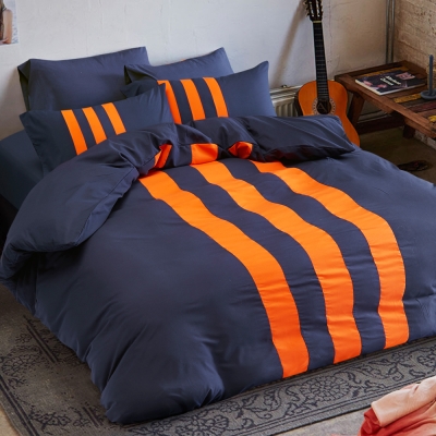 100%柔絲絨 工藝精緻條紋拼色打造時尚運動風使用環保印染 色牢度佳花色多樣 輕鬆打造睡眠空間