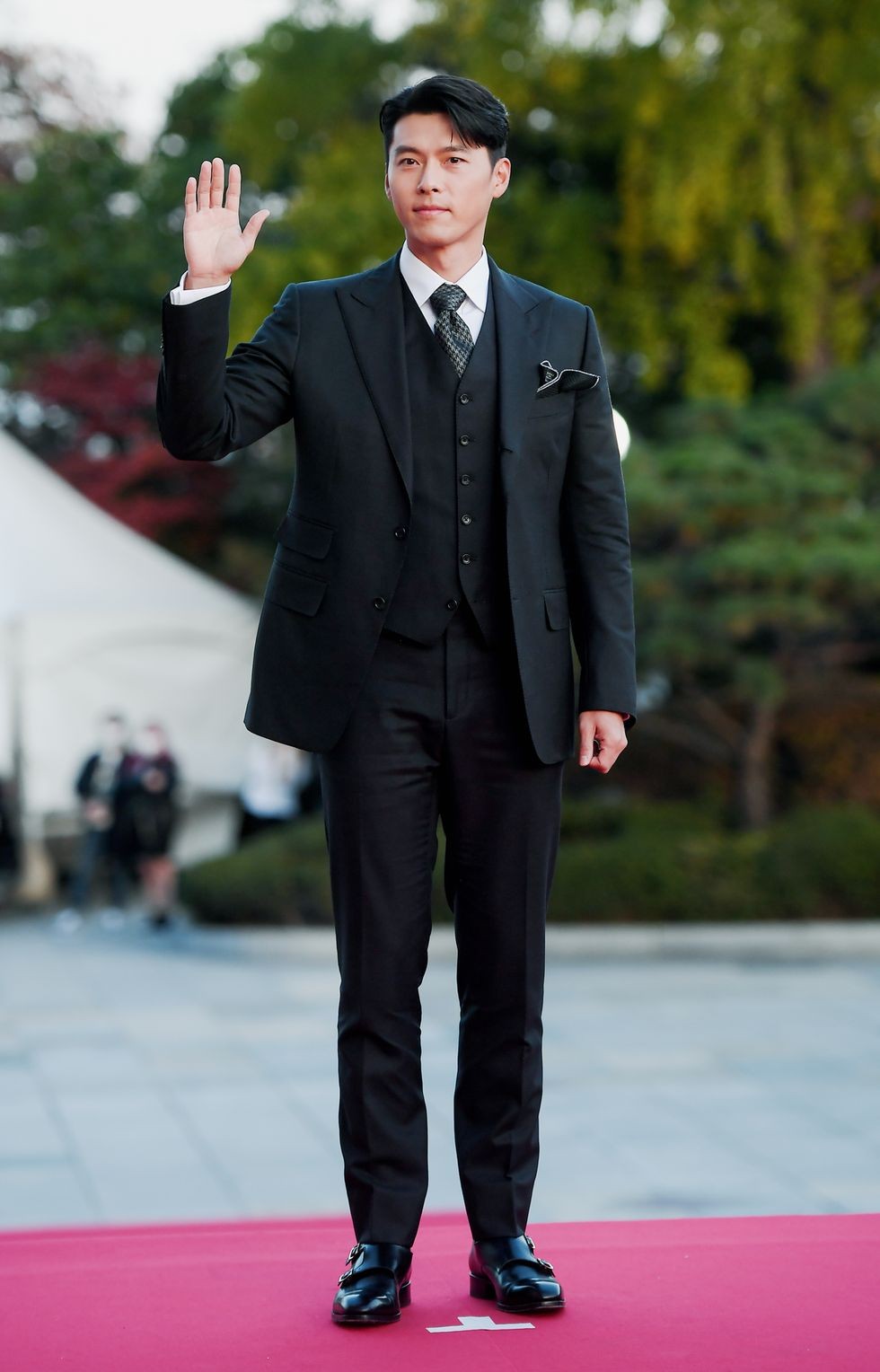 ヒョンビンは何位 韓国俳優の 大人セクシー スーツルックtop3 25ans ヴァンサンカン