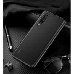 ◎優質TPU+PC背板 透明黑色磨砂背板，防髒污防指紋|◎抗震耐摔，降低手機損傷 邊框加高,多方位保護螢幕|◎圓潤邊角，手感舒適種類:手機殼/套類型:手機殼適用廠牌:HUAWEI華為適用系列:P系列適