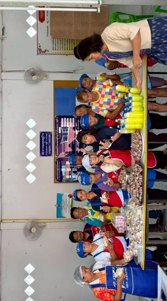 กลุ่มออมทรัพย์ฯ ม. 2 บ้านโนนสะเดาทำกิจกรรมร่วมกัน ในวันที่13