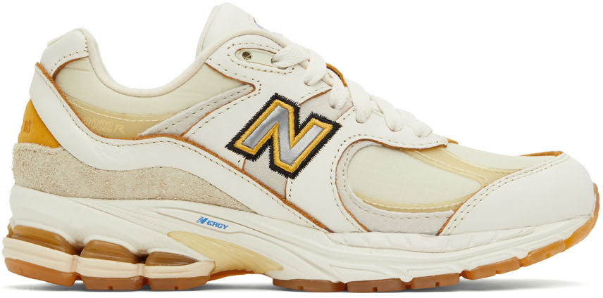 New Balance 米色 Conversations Amongst Us 系列 2002R 运动鞋