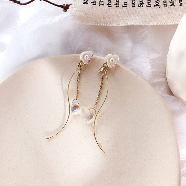 耳環 清新 花朵 金屬 葉子 鍊條 水晶 流蘇 曲線 吊墜 長款 耳釘 耳環【DD1906075】 BOBI 07/25