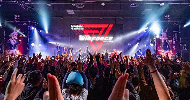 茅草屋、抓娃娃機殼超ㄎ一ㄤ，2019 WirForce落幕 20 萬人嗨翻花博再創新高峰