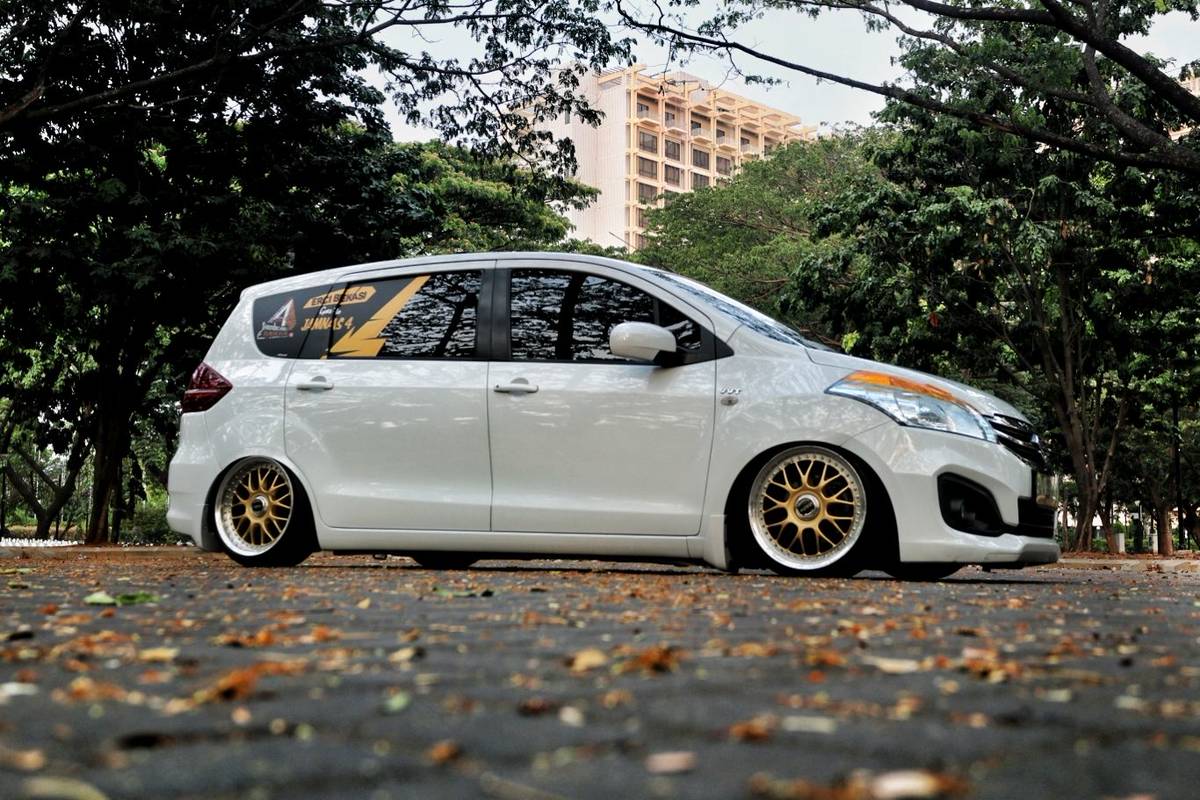 Mobil Pertama Langsung Dimodif Mobil Pertama Langsung Dimodif