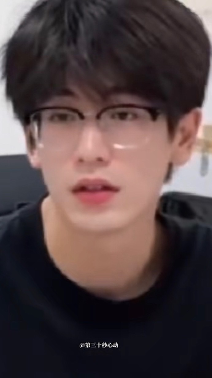 Promptของพี่คนสวย˚ʚɞ˚