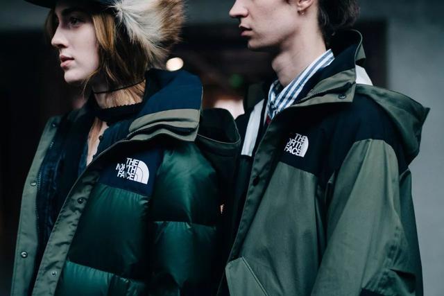 The North Face x Sacai 聯名系列