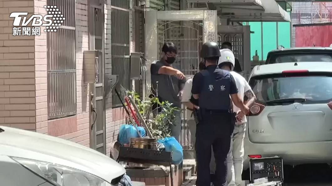 請求支援！毒犯拒捕朝警轟3槍 屏警大陣仗攻堅逮2人 Tvbs Line Today 6457