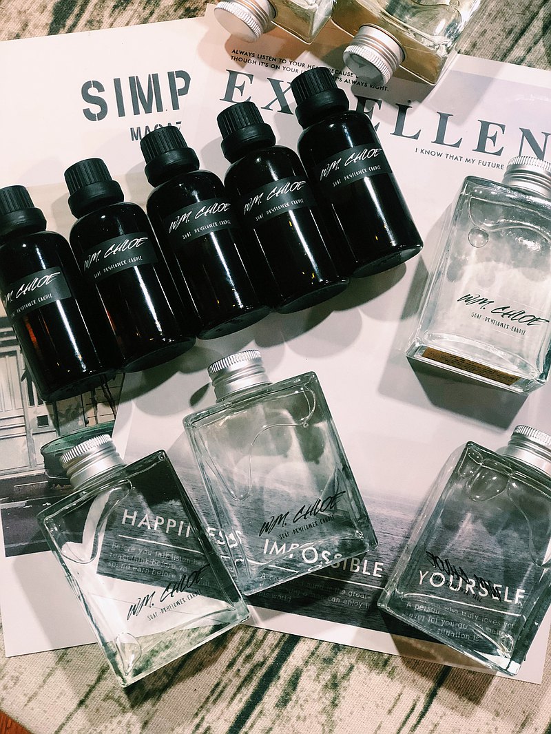 不含酒精的純精油擴香水竹 適合香氛室內空間環境, 也適合放在車上