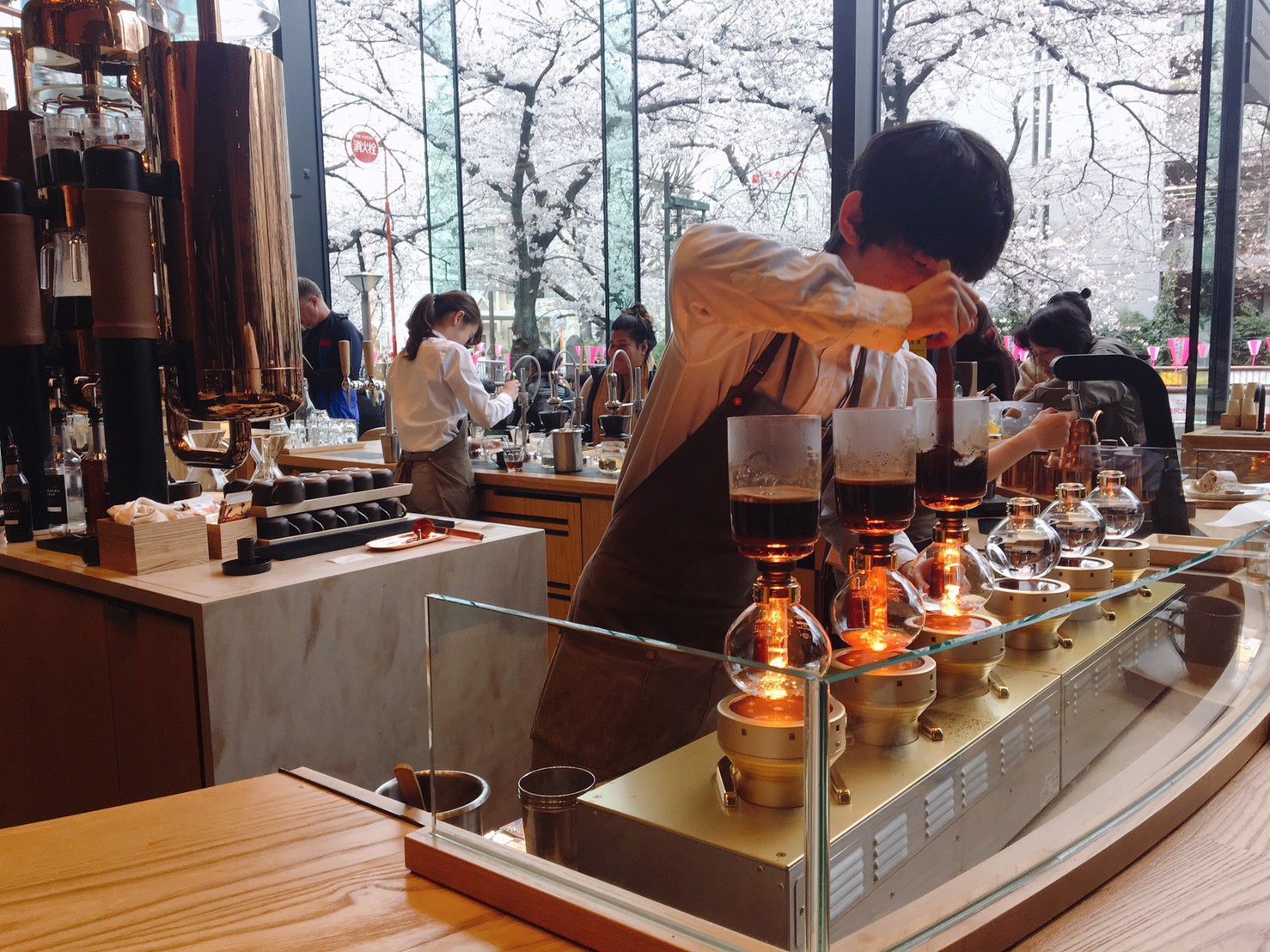 中目黑星巴克1F 吧台