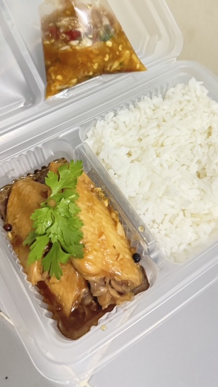 ปีกไก่ต้มน้ำปลา หอใน (nephoney)