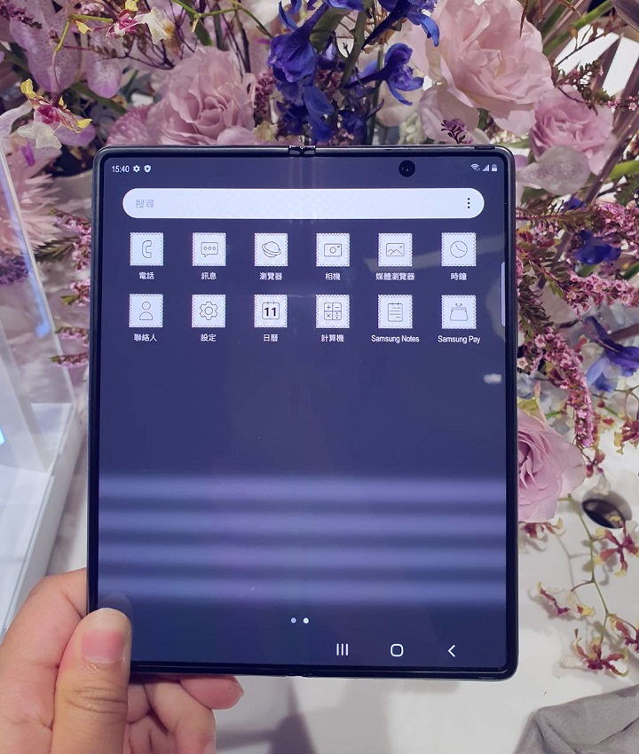 三星 Galaxy Z Fold 2 Thom Browne 限量版開箱，售價 112,888 元值得嗎？