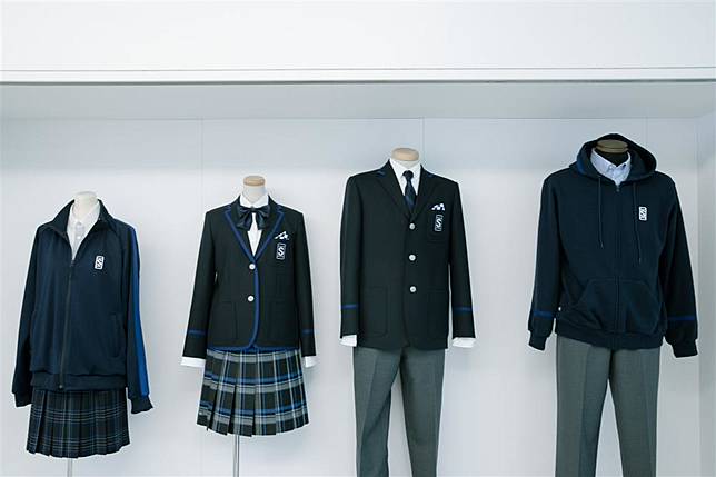 日本潮流大師藤原浩操刀學校制服 招牌閃電 藍白色格紋融入中學制服設計 Lavie行動家 Line Today